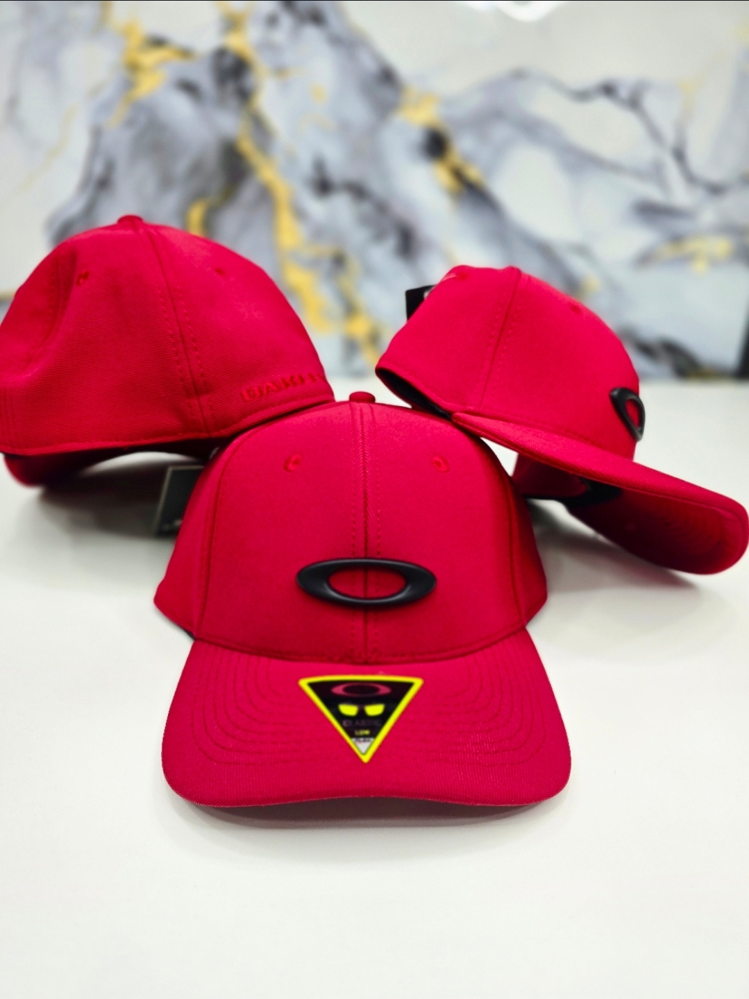 Oakley Roja