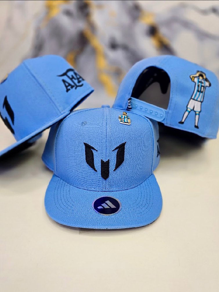AFA Messi plana celeste 