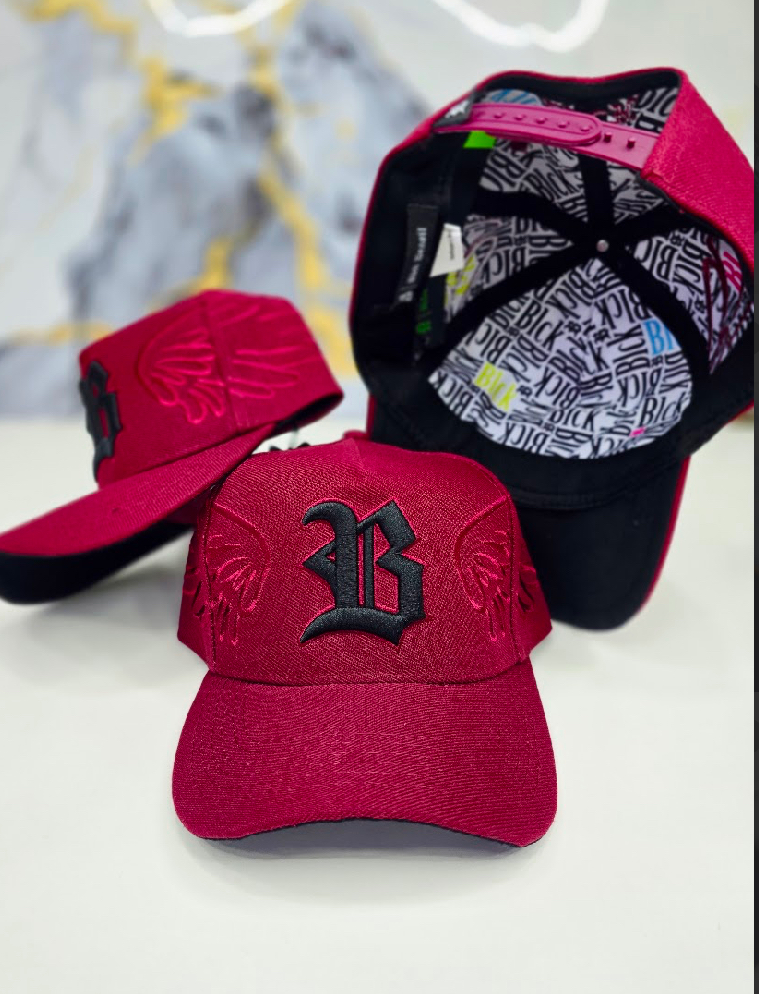 BLACK bordo con alas 