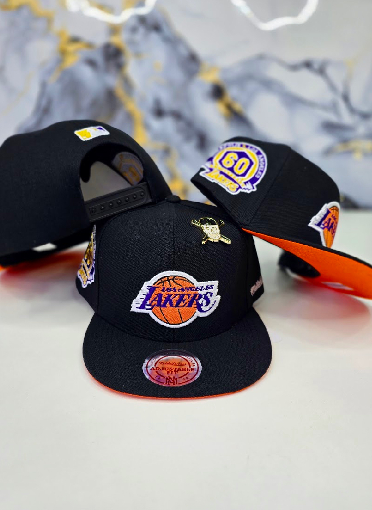 “LAKERS” negro 