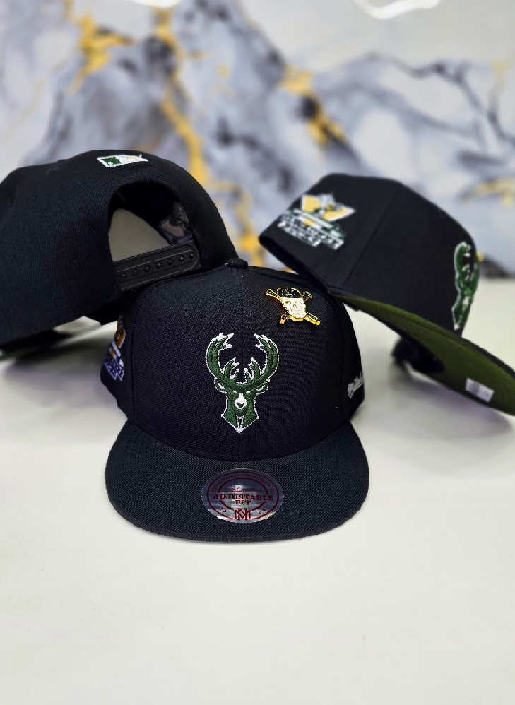 “BUCKS” negro