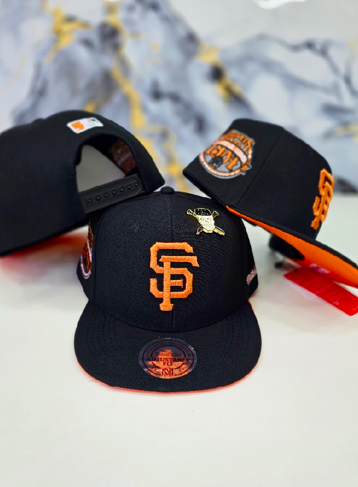 “SF” negro 