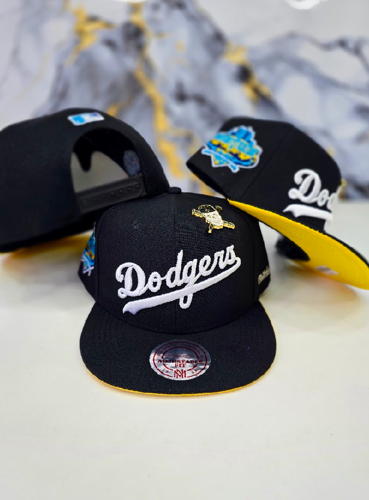 “DODGERS” negro