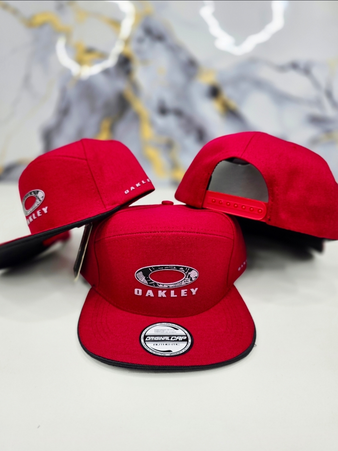 Oakley Roja