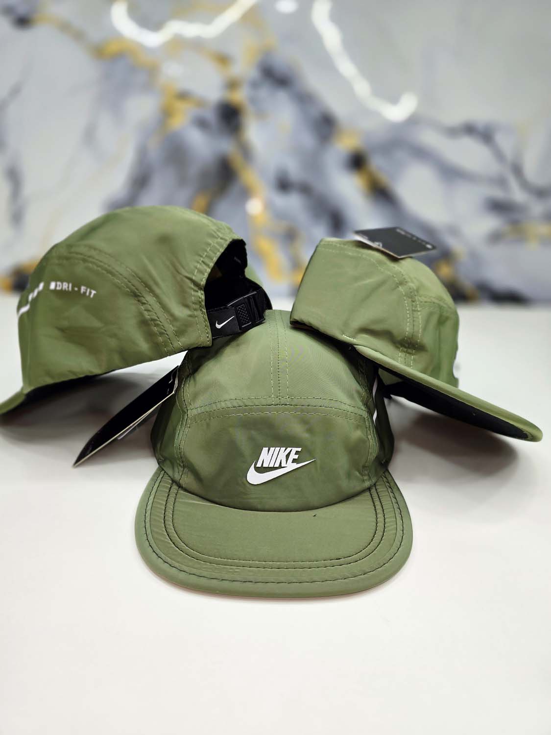 NIKE DRI FIT MOLLY