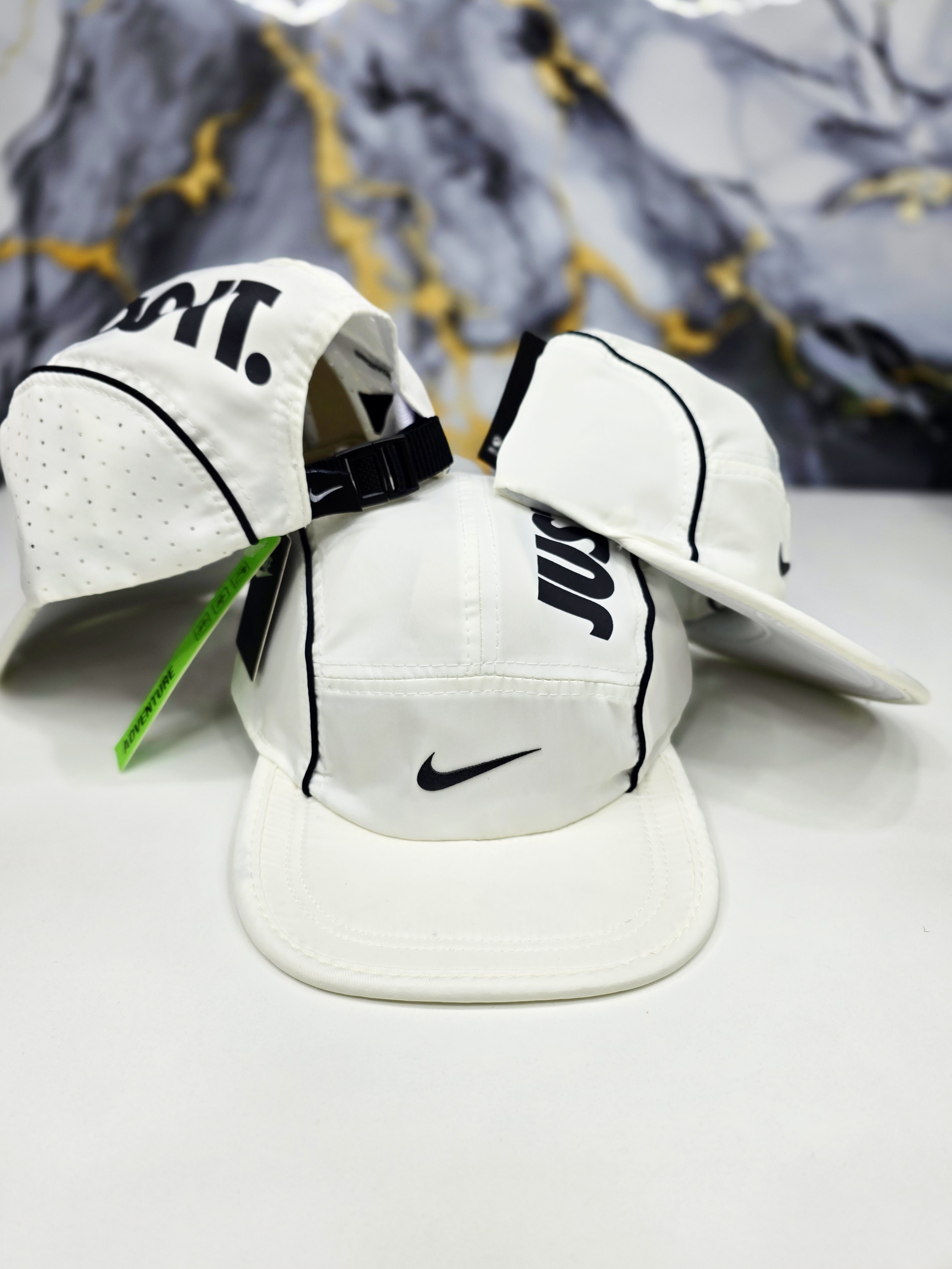Nike DRI fit molly