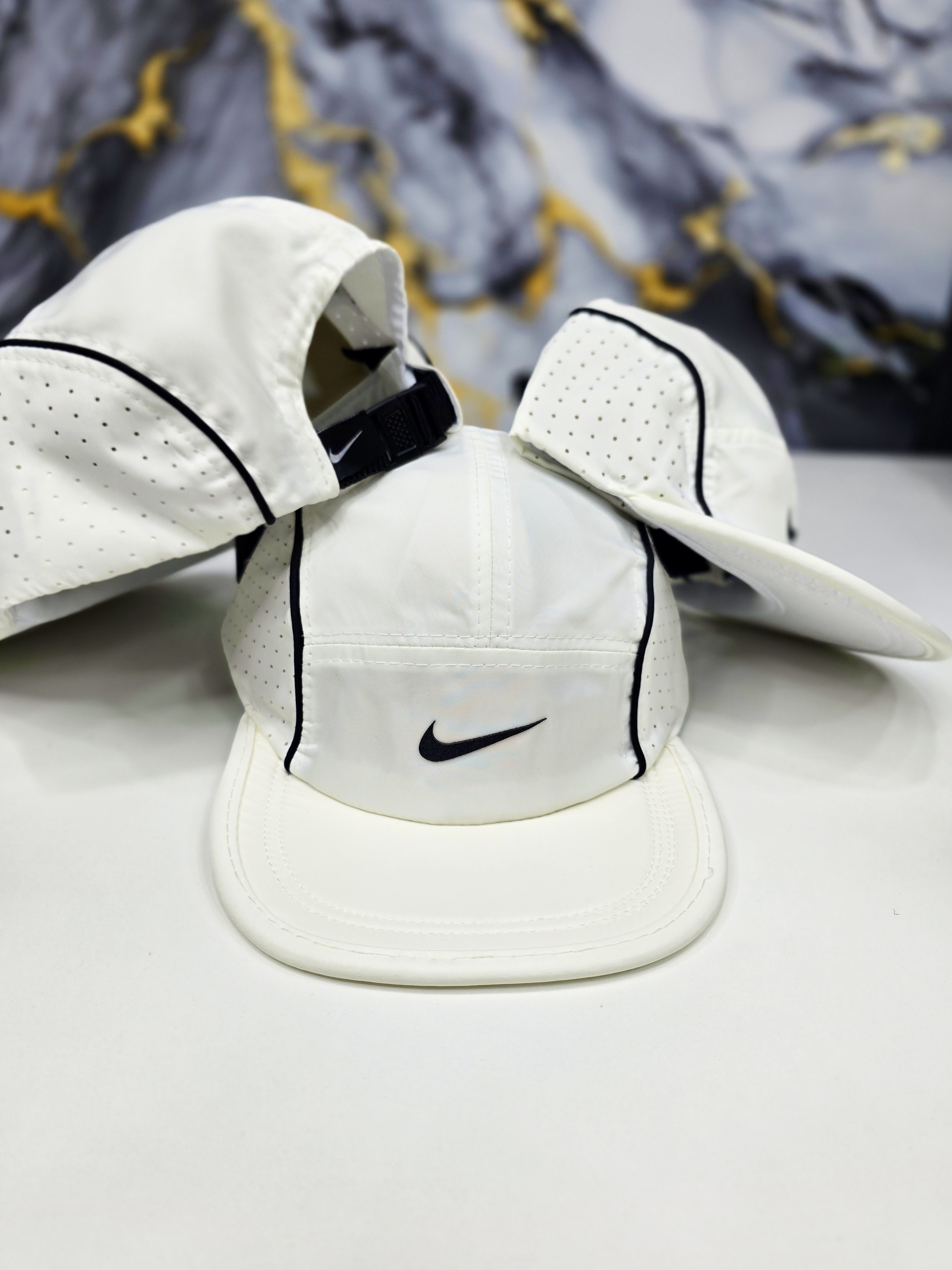 Nike DRI fit molly