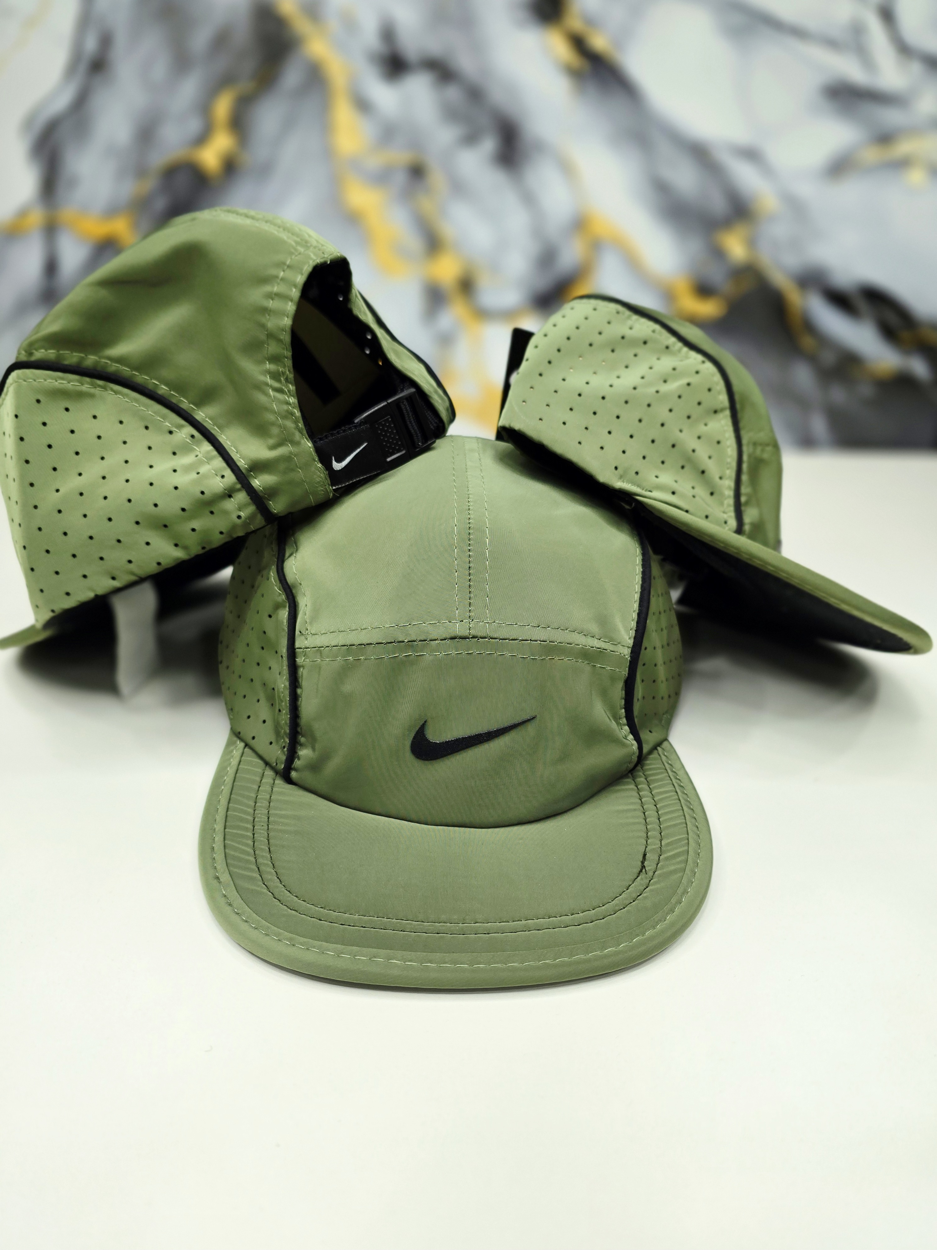 Nike DRI fit molly